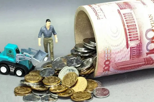 5万贷款违约金多少？利息加罚息算明白